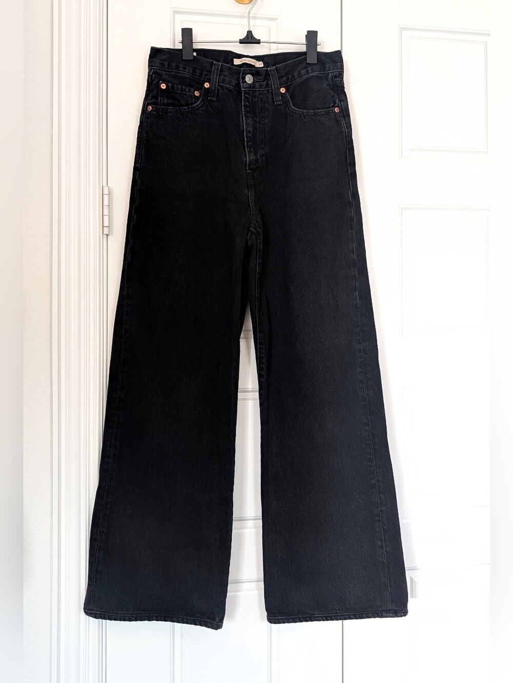 Levi's Washed Ribcage Wide Leg Jeans in Black - Picture 3 of 6